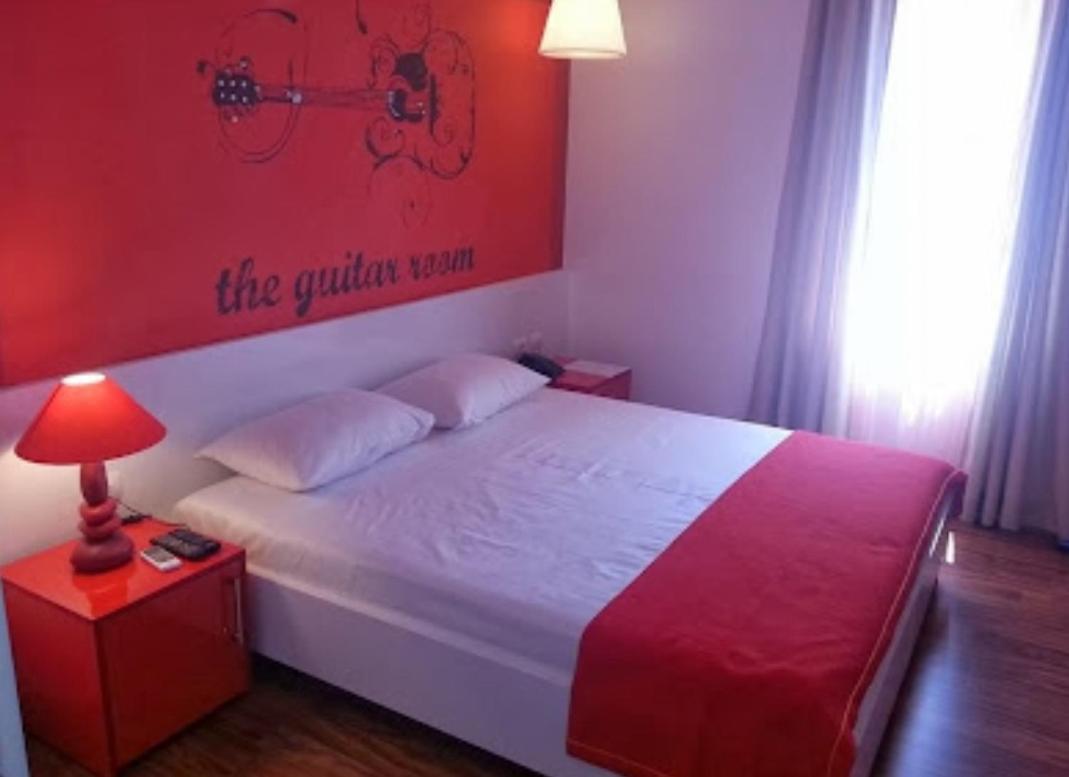 Boutique Artist Hotel Tirana Buitenkant foto