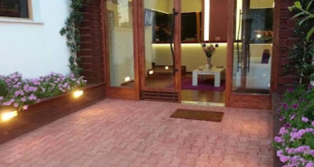 Boutique Artist Hotel Tirana Buitenkant foto
