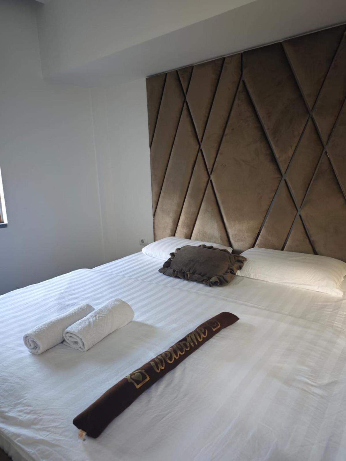 Boutique Artist Hotel Tirana Buitenkant foto