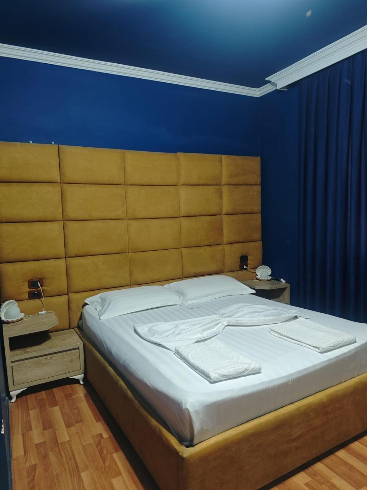 Boutique Artist Hotel Tirana Buitenkant foto