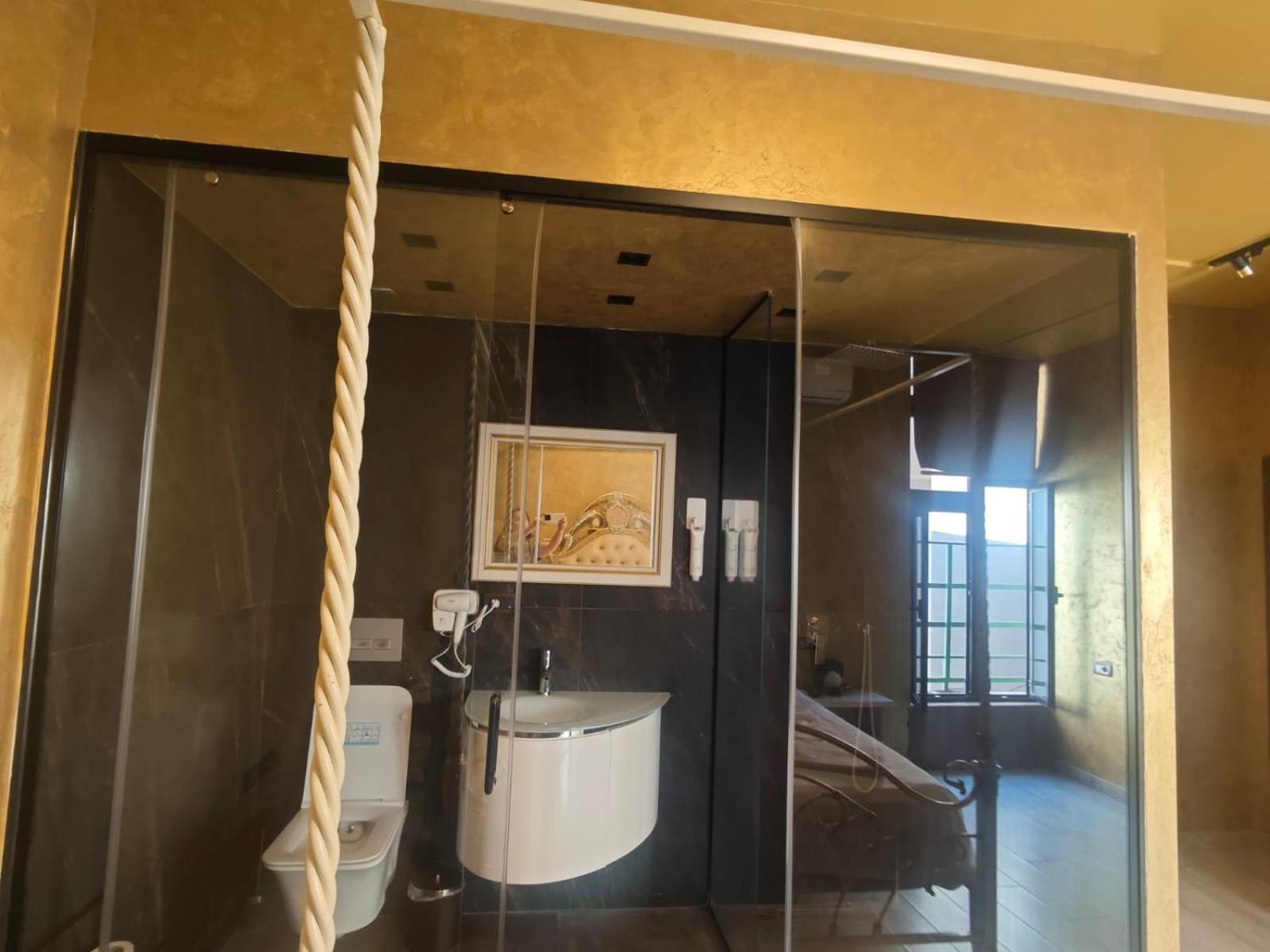 Boutique Artist Hotel Tirana Buitenkant foto
