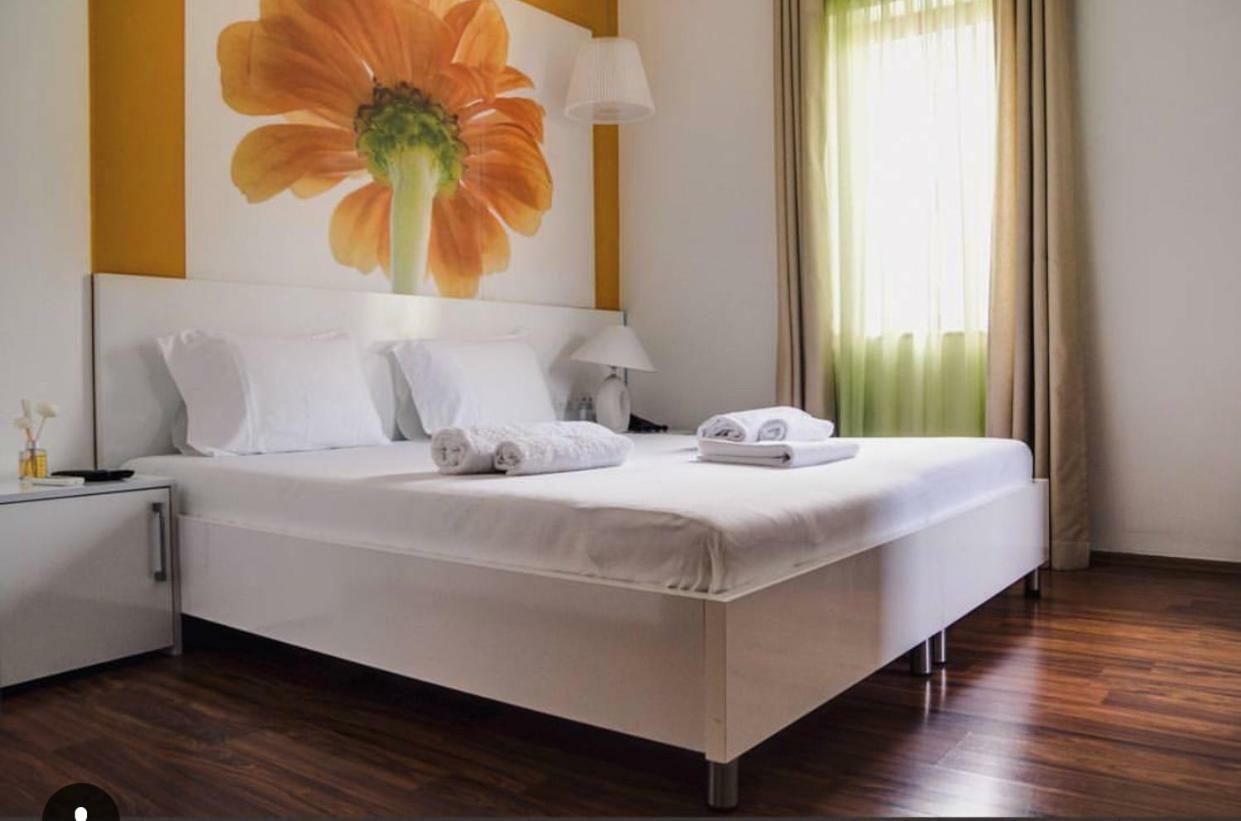 Boutique Artist Hotel Tirana Buitenkant foto